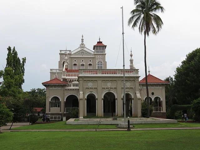 Aga Khan Palace: A Famous Historical and Architectural Wonder 1 Aga Khan Palace