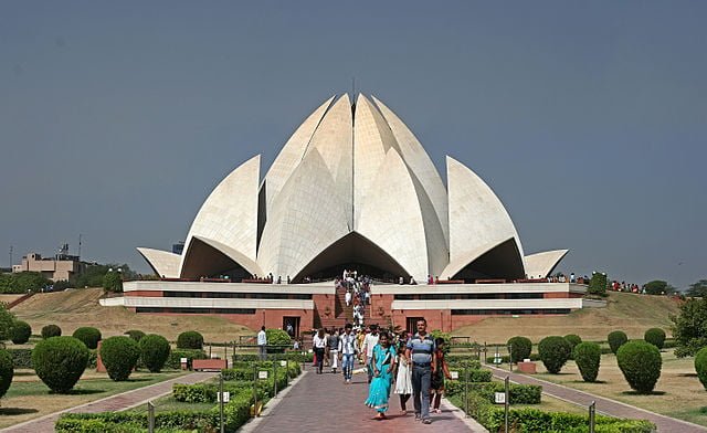 Lotus Temple, Delhi: A Symbol of Peace and Unity - E India Tourism