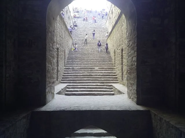 Agrsen ki Baoli