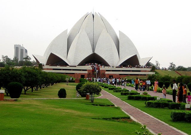 Lotus Temple, Delhi: A Symbol Of Peace And Unity - E India Tourism