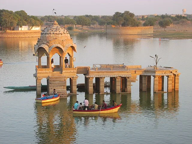 Gadisar Lake, Visit during 1 Day Jaisalmer Tour Package