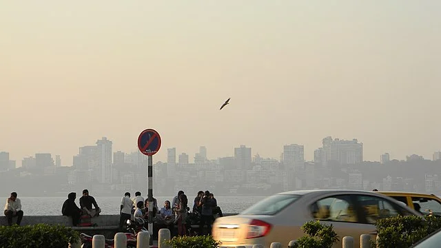 Marine_Drive_in_evening