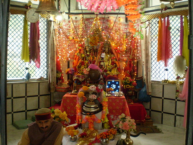 Overview of Shiv Temple Manikaran
