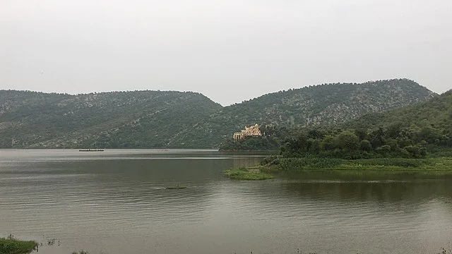Siliserh Lake Palace, Alwar: A Scenic and Historic Destination 4 Siliserh Lake Palace