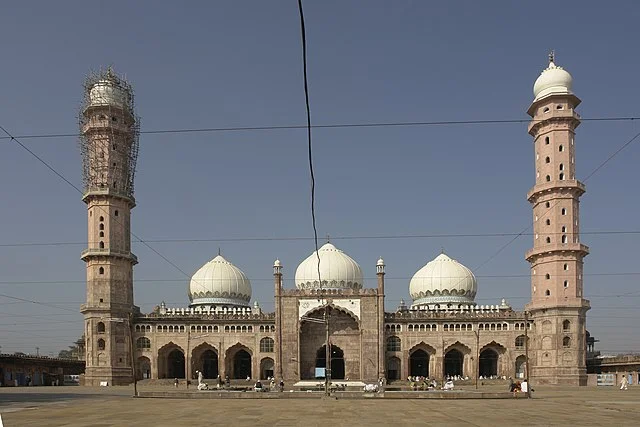 Taj-Ul-Masjid