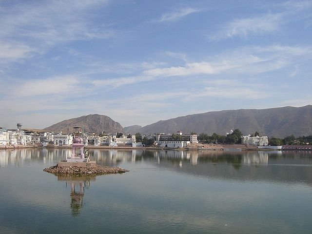 Pushkar Lake: Famous Tourist Attraction in Pushkar 1 Pushkar Lake