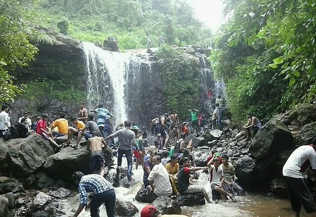 Palsdari Waterfall: Famous Splendid Sight near Karjat - E India Tourism