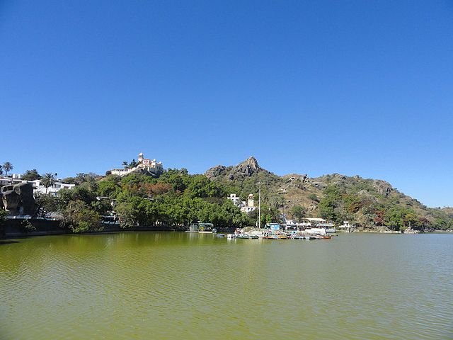 Nakki Lake,1 Day Udaipur to Mount Abu Tour Package