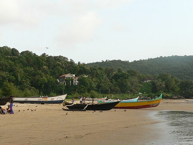 Karwar Beach: Best Tranquil Coastal Retreat in Karnataka - E India Tourism